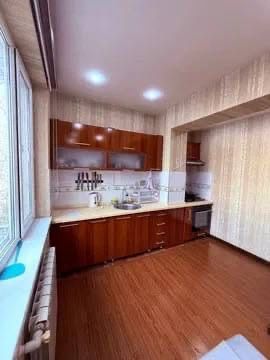 Госпитальный 3/3/5 меб+тех балкон-2/6 Срочно 90квм