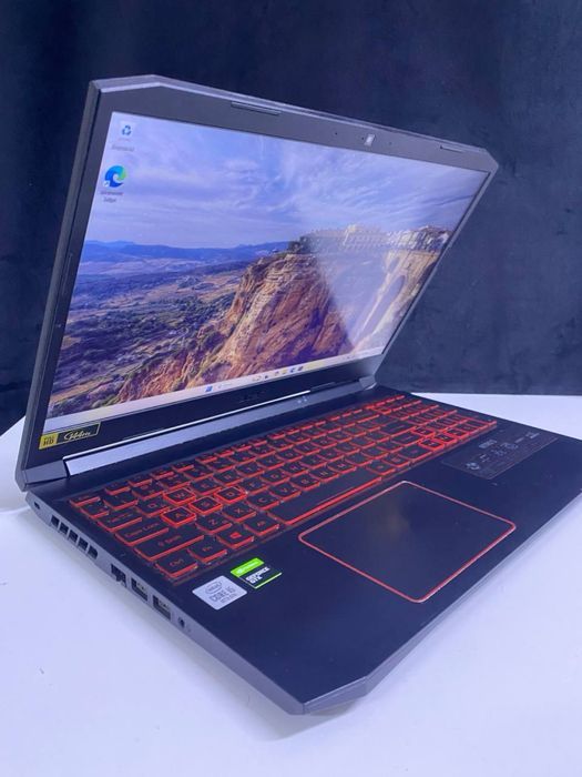 Aser Nitro Игровой ноутбук