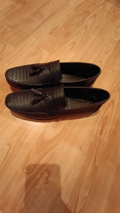 Se vinde mocasini bărbați