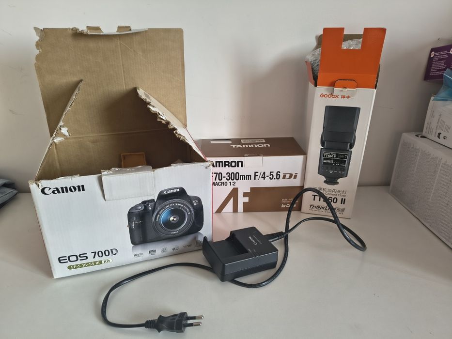 Canon EOS 700D impecabil