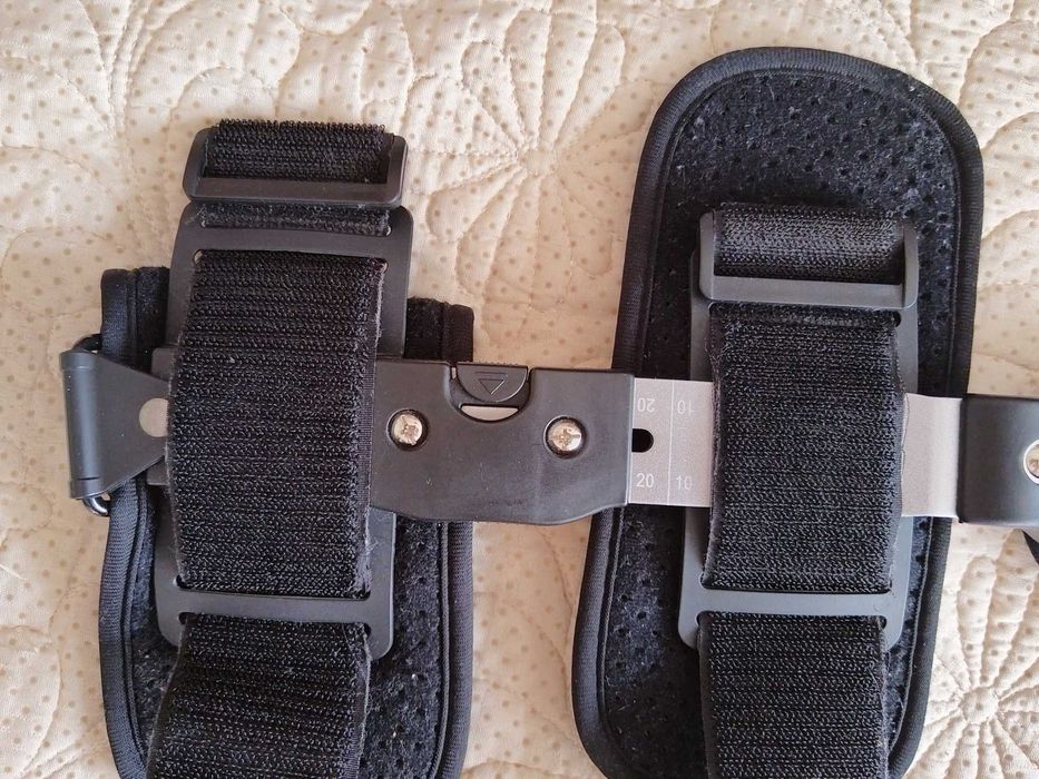 Коленный ортез с регулировкой