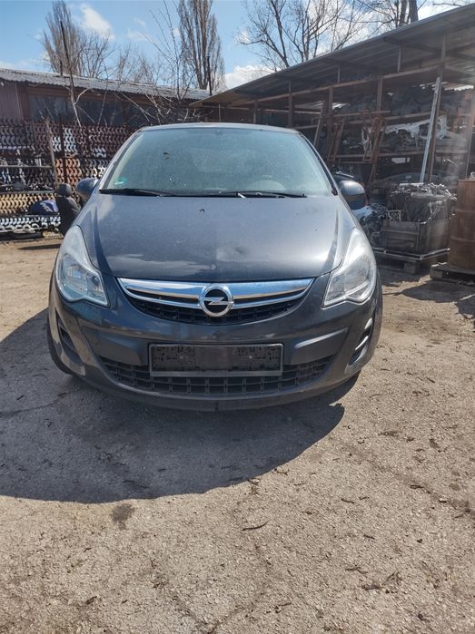 Opel Corsa D на части