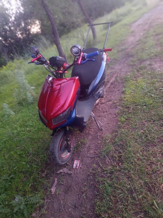 Продам мопед м8 идеальный