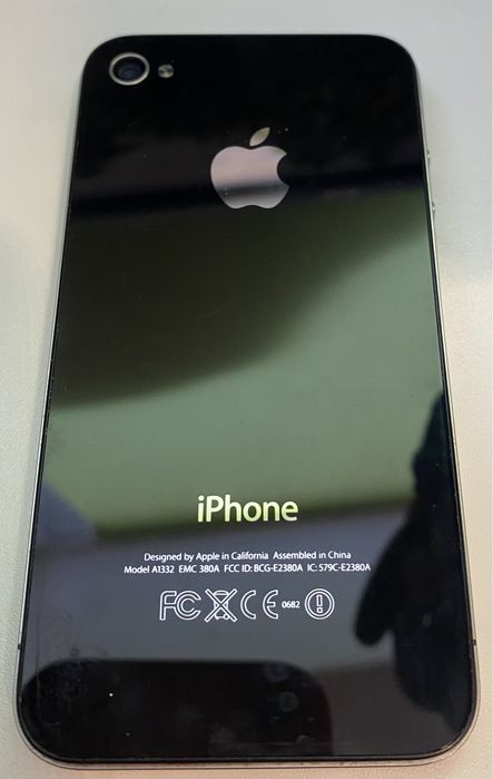 IPhone 4 (16 гб)