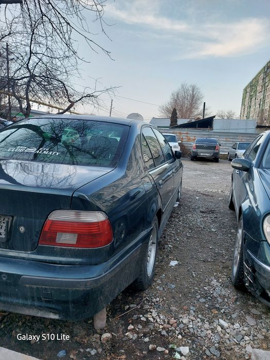 Бмв 528 варианты на классом ниже