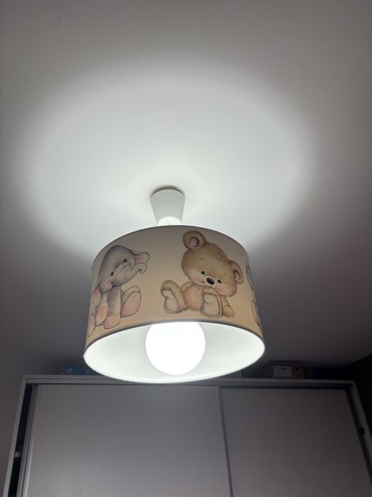 Lustra camera copii
