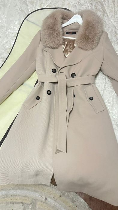 Польто Loretto Новая!