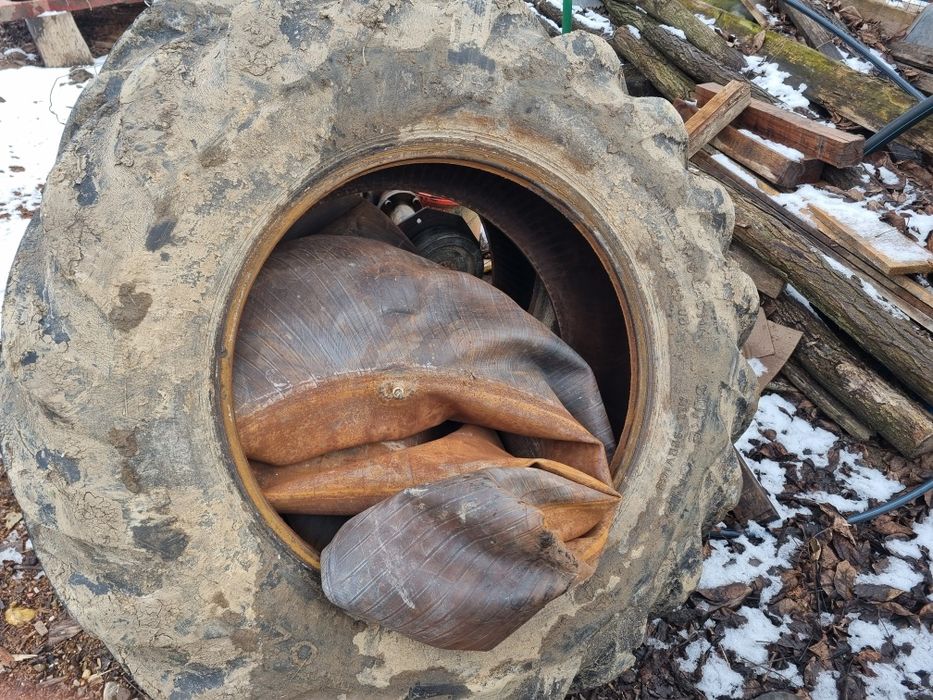 Cauciucuri de tractor si freza cu palpator