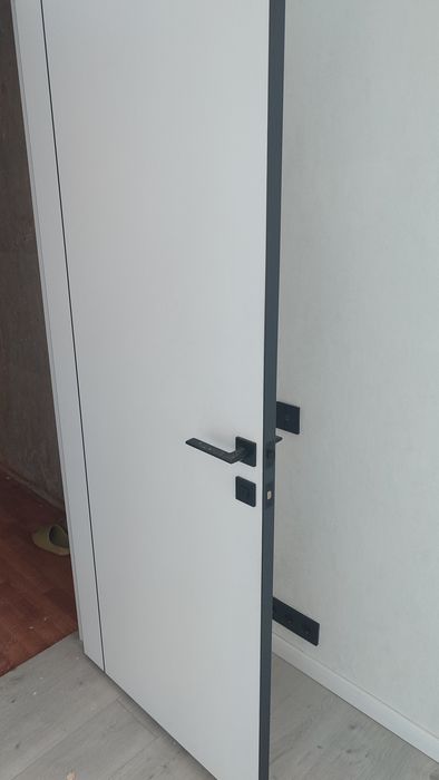 Продам межкомнатную дверь