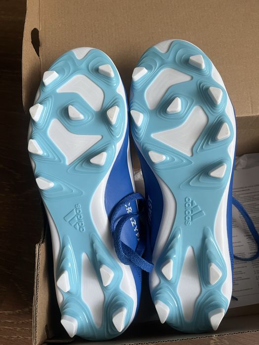 Adidasi fotbal pentru copii