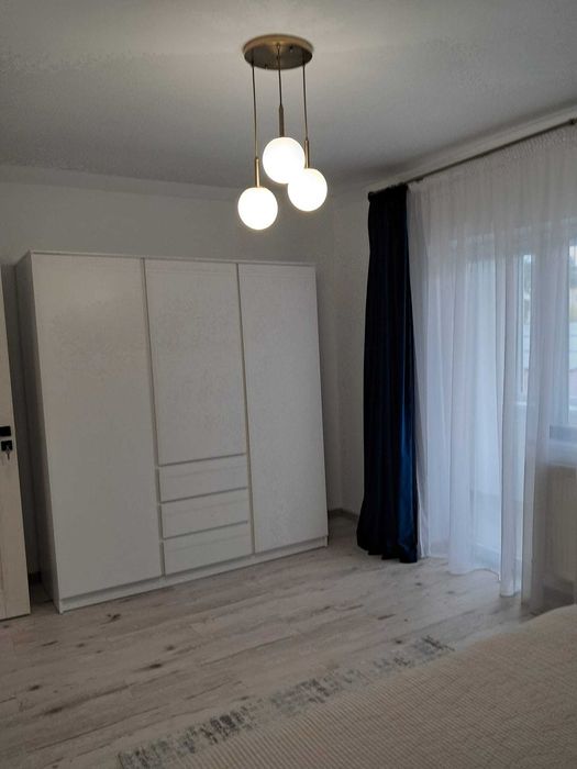 Ofer spre inchiriere APARTAMENT 3 CAMERE