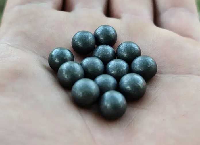 Bile de Plumb 9mm pentru Praștie