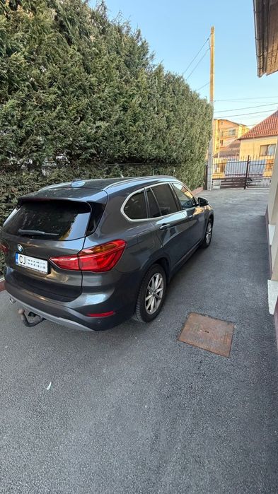 Vând BMW X1 sdrive