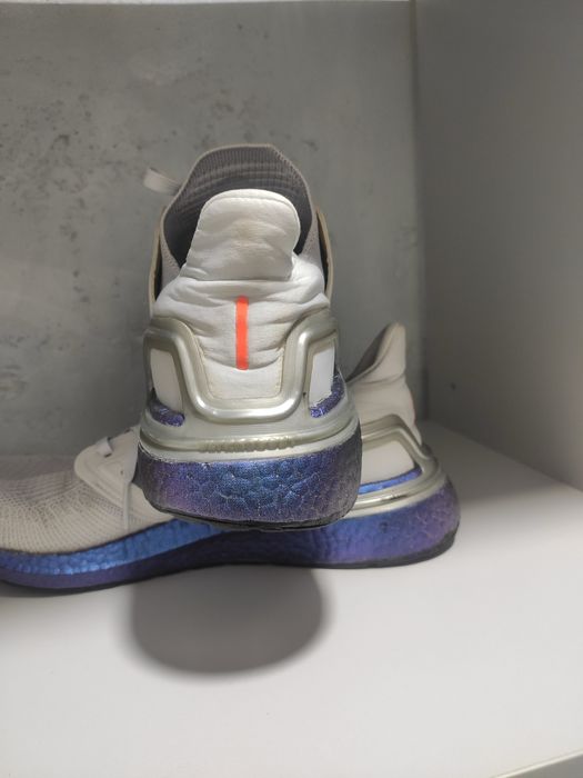 Продам кроссовки фирменные