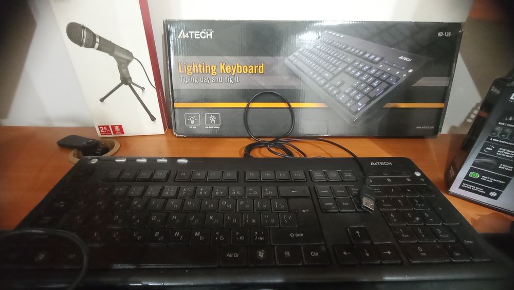 ПК, мышь, клавиатура, микрофон