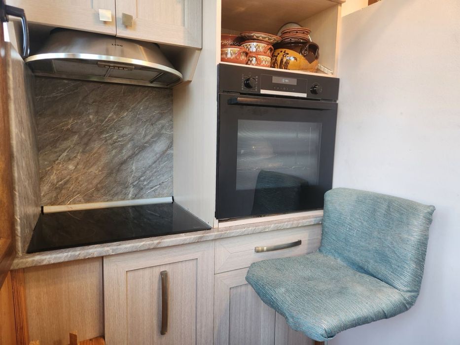 Дава се под наем Тристаен апартамент в Велико Търново, Център - 103 кв.м за 372.3 € - Снимка #14