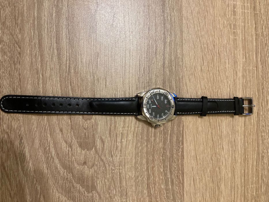 Интересен ръчен часовник