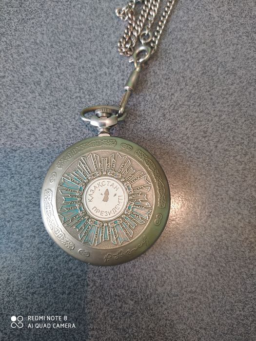 Срочно продам часы