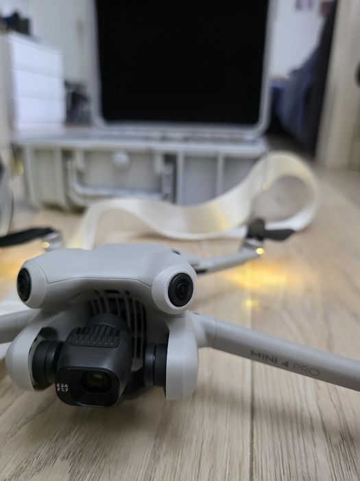 Дрон  Dji mini 4 pro