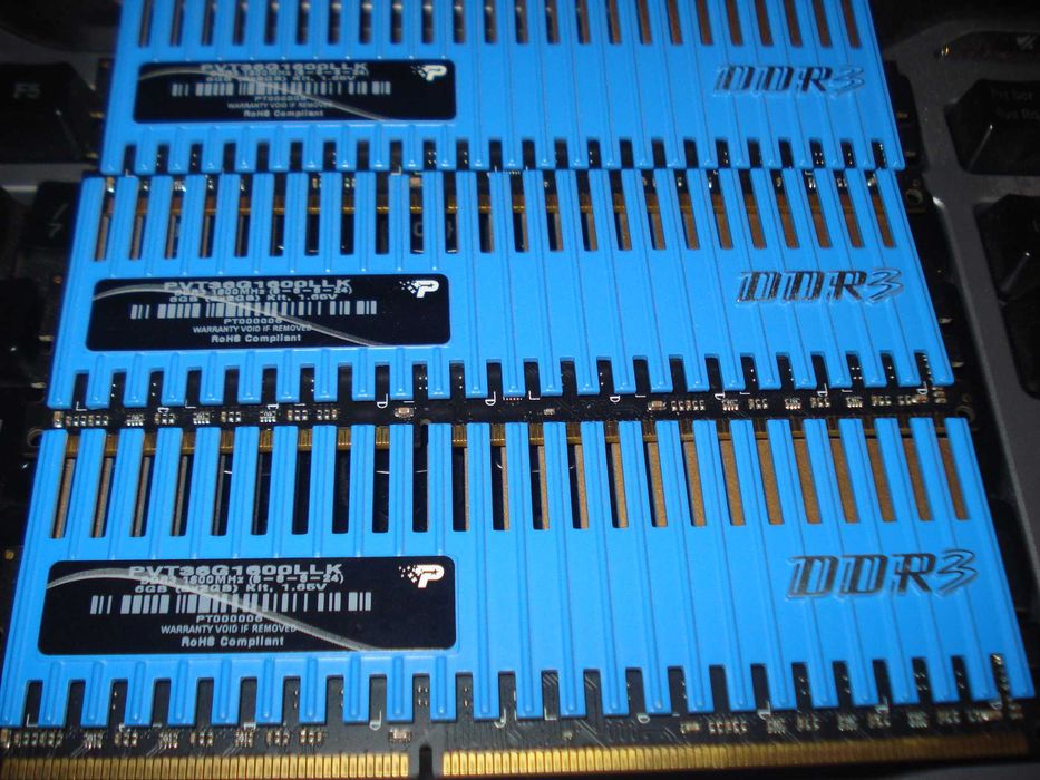 kit memorie ram ddr3 6gb 1600 mhz cl8 8-8-8-24 triple channel kit 1366