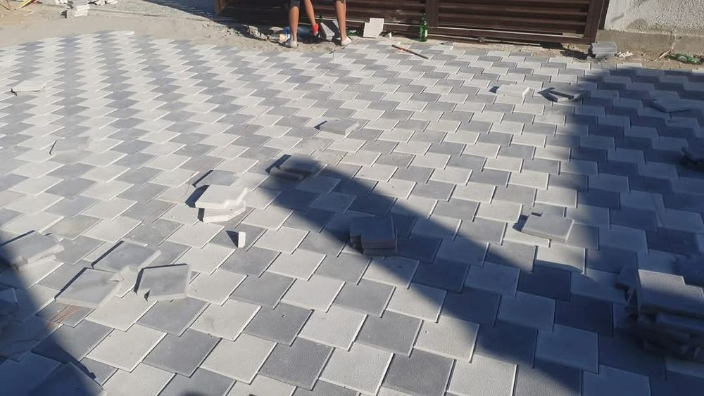 Extra preturi pentru pavaje si pavele model Cub cu montaj