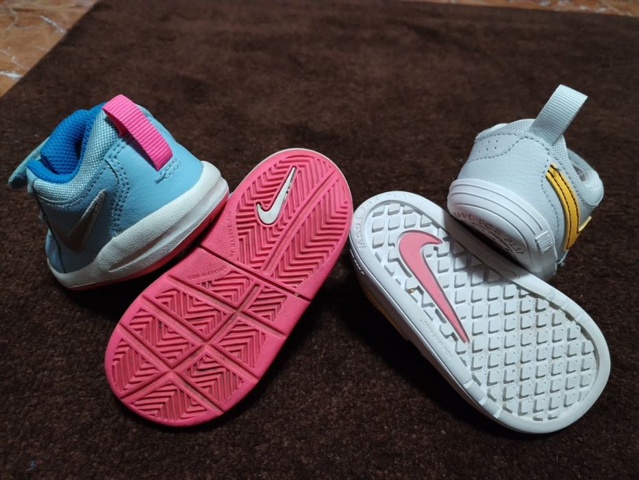 Adidași Nike Nr 22