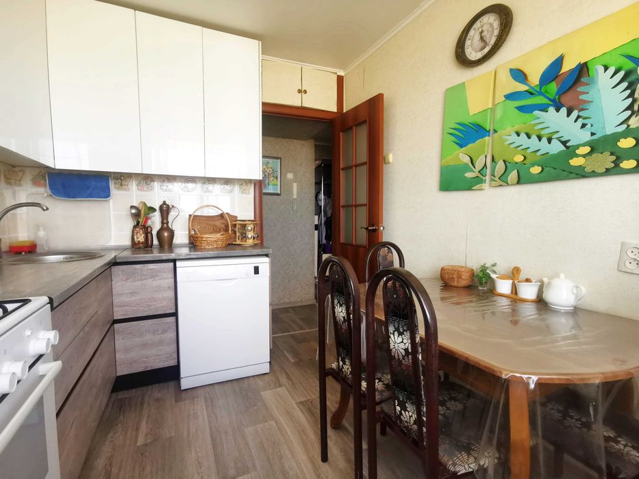 Продам 3 комн. новой планировки