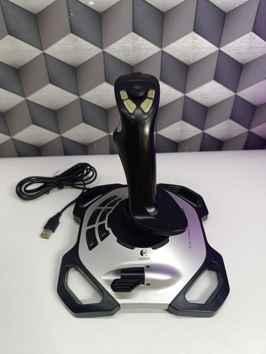 Maneta Logitech extreme 3d pro perfect funcțională