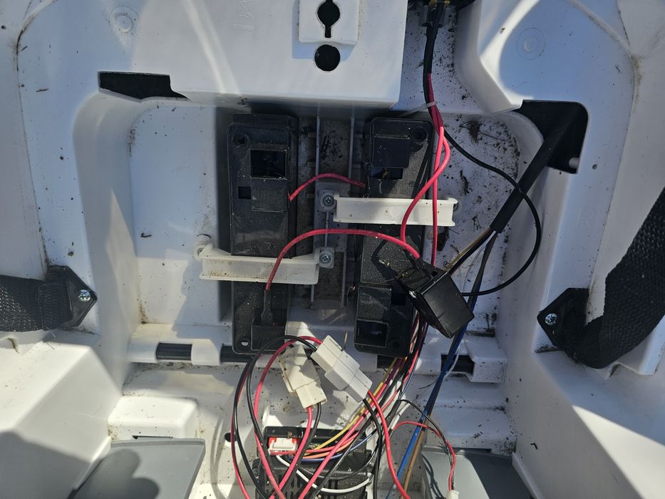 Детска акумулаторна кола BMW i8