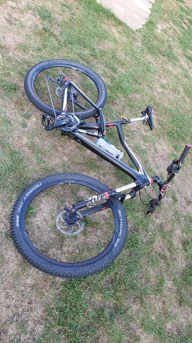 Vând Bicicleta Cube Stereo Race Full Suspension Carbon 160mm,  12.6kg