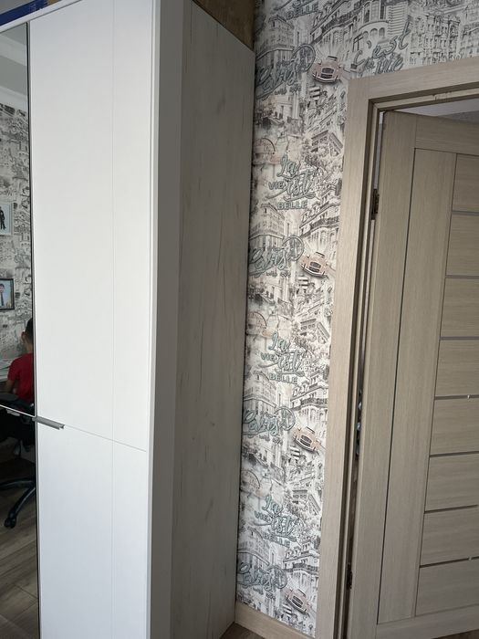 Продам шкаф 4 дверный