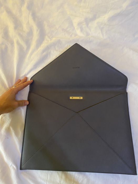 Кожаный чехол для ноутбука