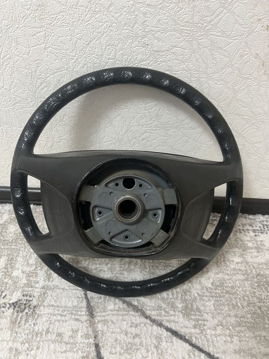 Руль на 190, 124 мерседес