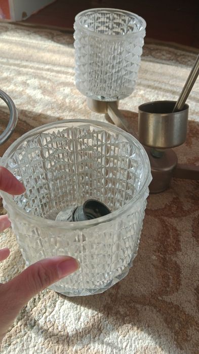 Продаю 2 люстры (стекло и хрусталь )