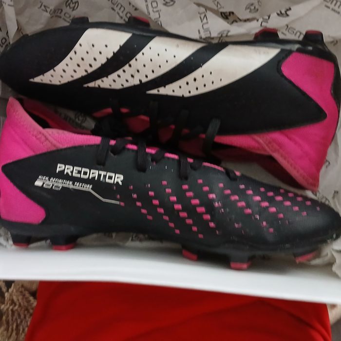 Адидас предатор бутсы 37 размер чуть маломерит