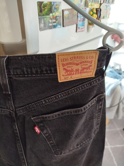 Дънки Levi's р-р 27