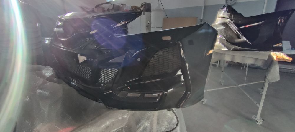 Продается два khan обвеса ,на Камри 70