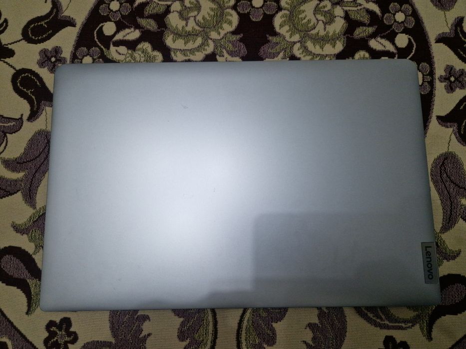 Lenovo ideapad 1