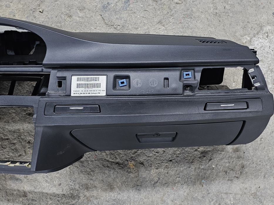 Табло със къп холдери и навигация бмв е90 е91 е92 tablo cup holder