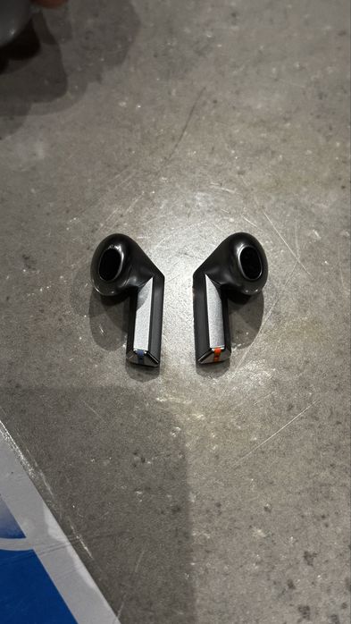 продаю GALAXY BUDS 3  в надежные руки