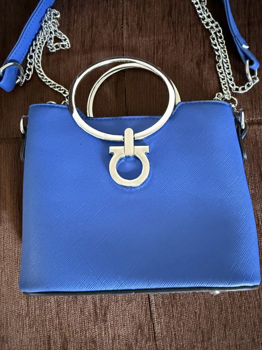 Уникална малка чантичка