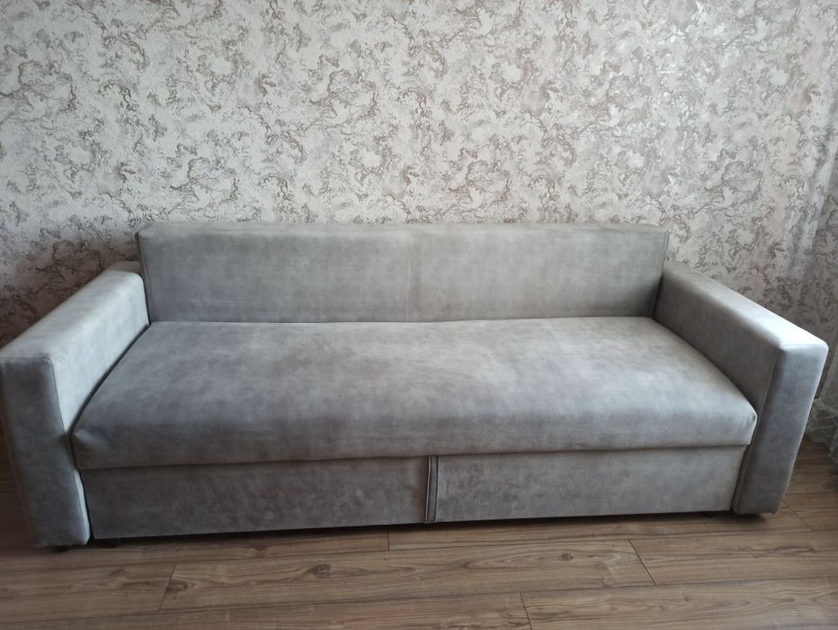 Продам диван для