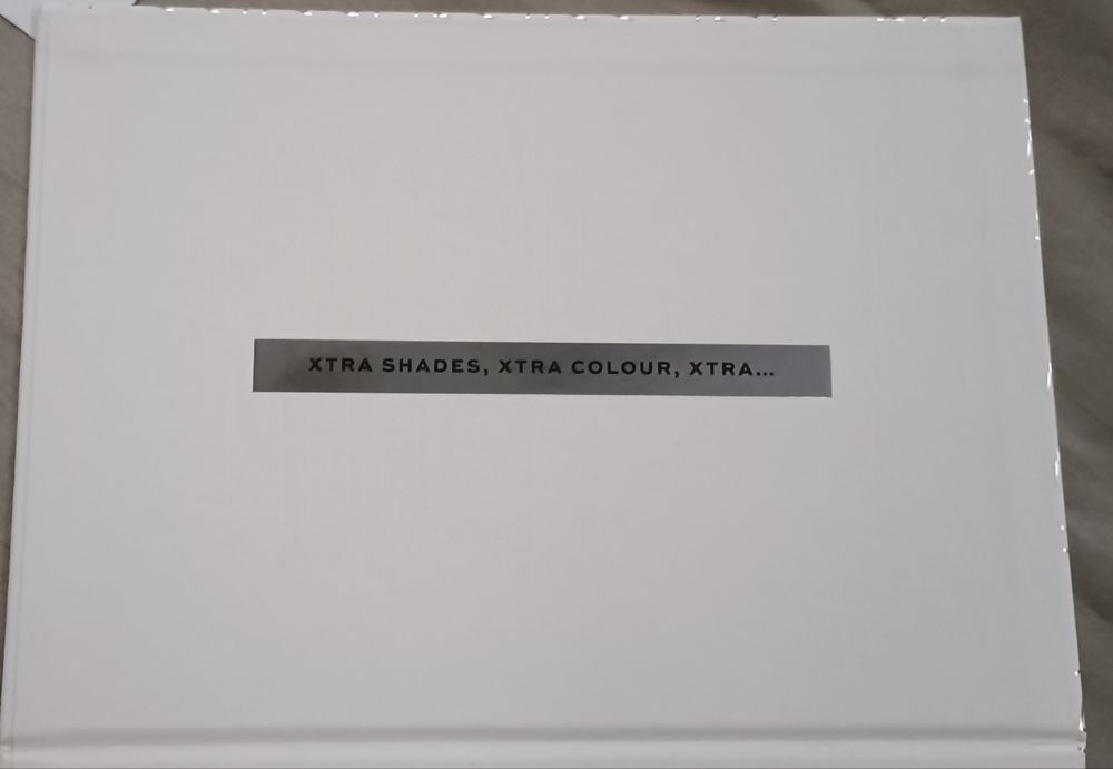 Палитра сенки Revolution Beauty London XX Xtra Nude