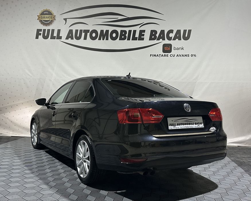 VOLKSWAGEN Jetta 2012 — imagine 4