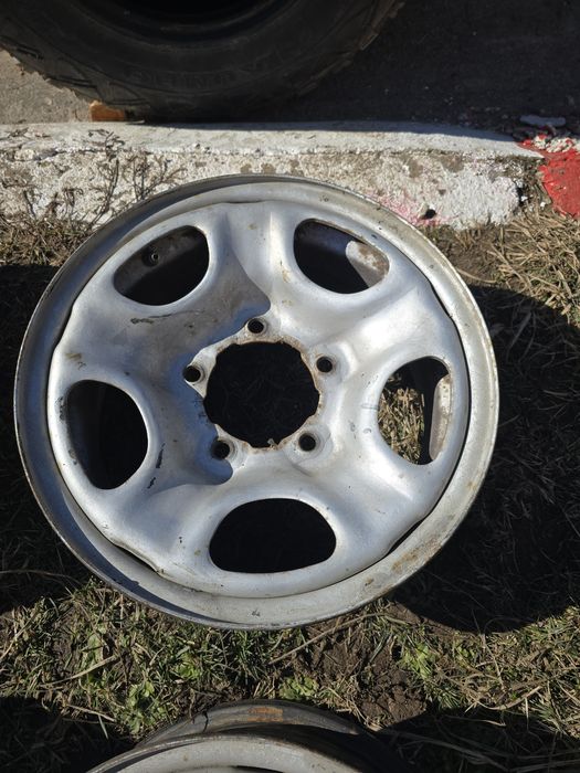 Железни джанти 15-ки, 5x139.7мм за Фероза, Витара, Джимни, Лада Нива..