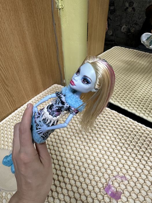 Продам куклу  монстр хай!