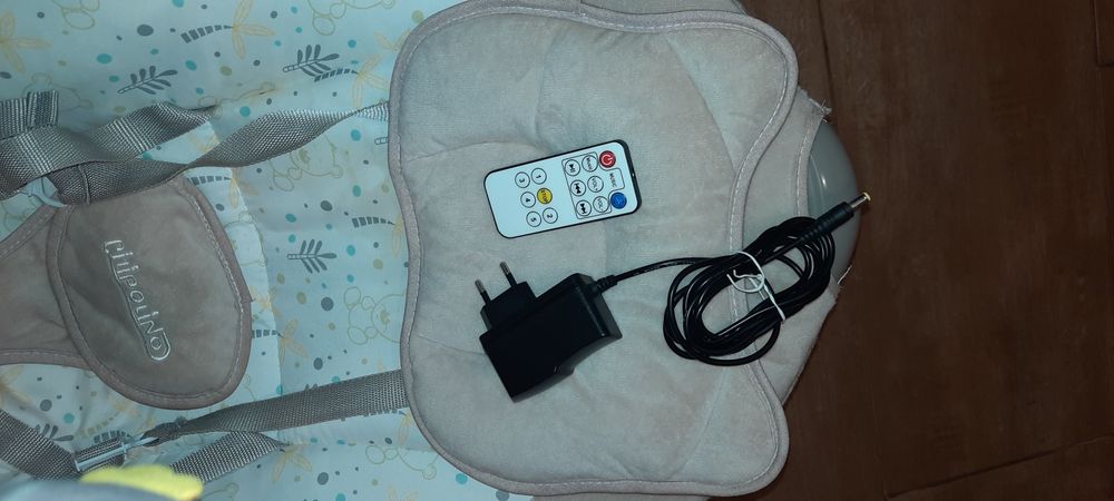 Електрическа бебешка люлка chipolino гуш-гуш