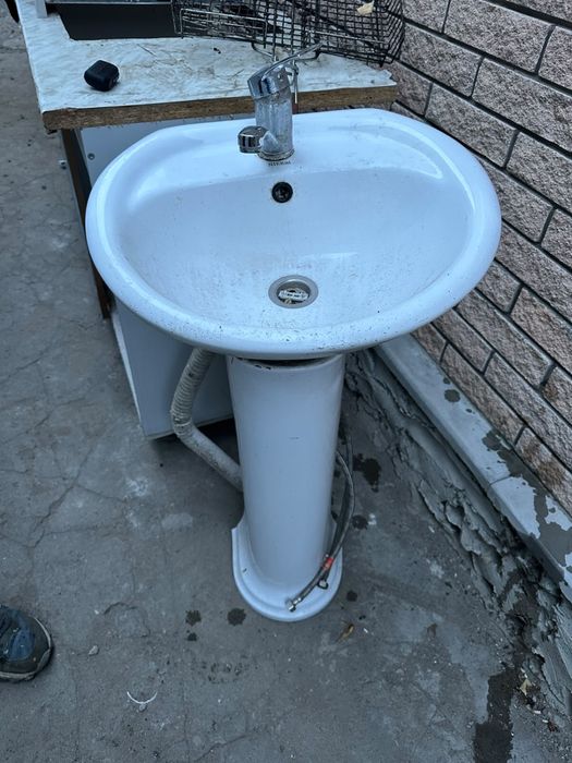 Раковина и туалет