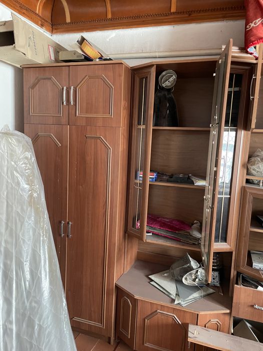 Мебель сатылады .