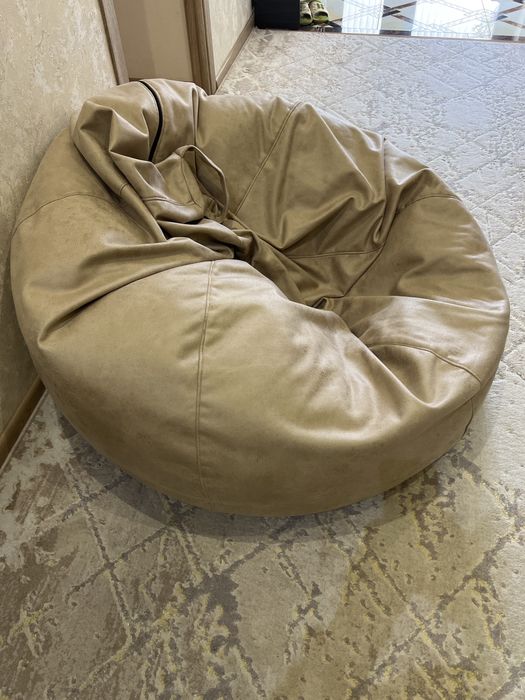 Кресло пуфик.     Хорошм состояни почти новое   Купили прошлом году.